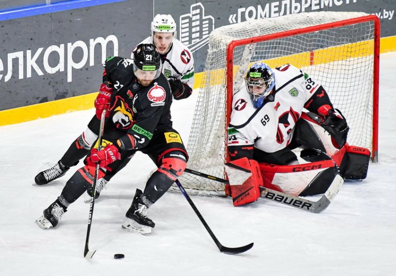 время хоккейного. хоккей лучшие кадры. тайм в хоккее. время хоккейного. время хоккейного.