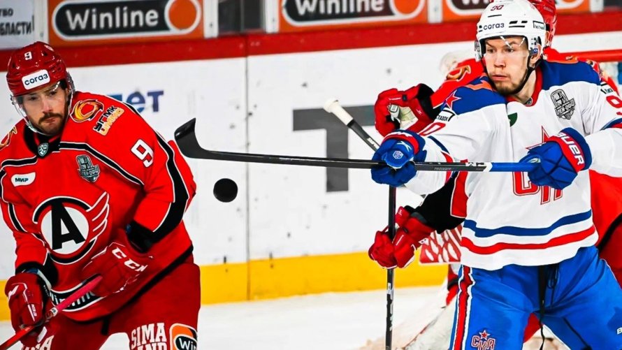 сборная россии по футболу обыграла испанию. какая сборная забила. 5. голы из штрафной м 0. какая сборная забила.